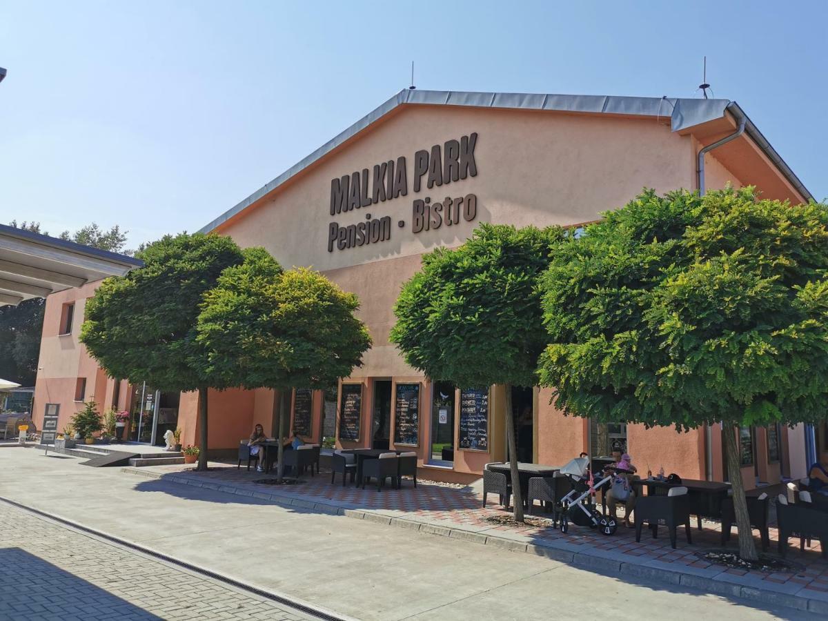 Malkia Penzion Orechová Potôň Esterno foto